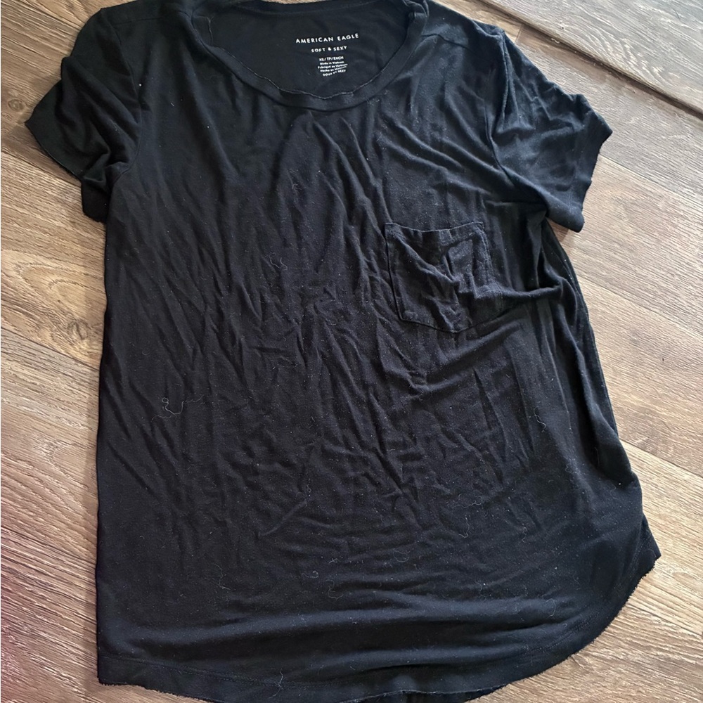 American Eagle Outfitters Black Short Sleeve Pocket Tee
